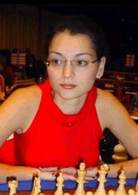 Alexandra Kosteniuk (Calv�a, 2004)