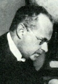 Aron Nimzowitsch (1926)