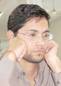 Sukumar Menon (Pune, 2004)