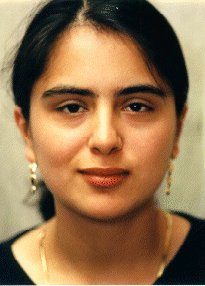 Emine Yanik (Berlin, 1996)